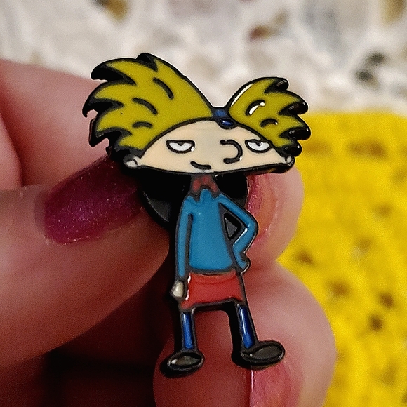 Arnold enamel lapel push pin. - Picture 2 of 6
